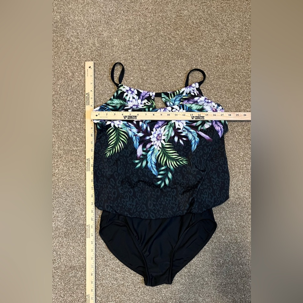 Maxine of Hollywood High-Neck Keyhole Blouson Fiji Floral One Piece size 14 - Picture 4 of 15